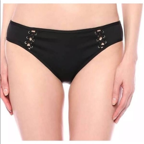 La Blanca
Tied & True Hipster Lb9fd93 Bikini Bottom Red Size 8 - Picture 2 of 9